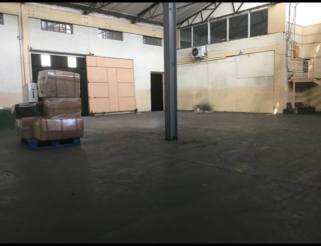 1,552M² WAREHOUSE TO LET IN WADEVILLE